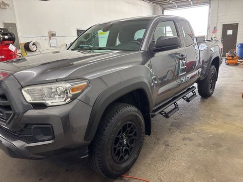Used 2019 Toyota Tacoma SR w/ SX Package image 3