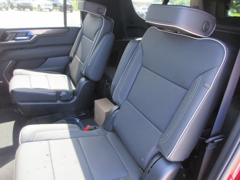 New 2026 GMC Yukon XL Elevation w/ Elevation Premium Package AWD/4WD image 12