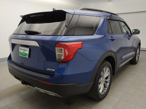 Used 2023 Ford Explorer XLT w/ Equipment Group 202A AWD/4WD image 9
