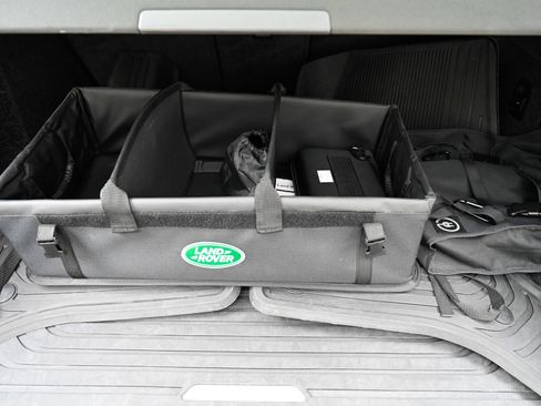 Used 2025 Land Rover Range Rover SE AWD/4WD image 44