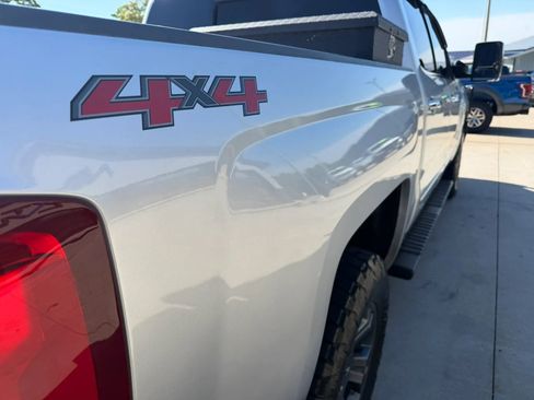 Used 2018 Chevrolet Silverado 1500 LTZ w/ LTZ Plus Package AWD/4WD image 61