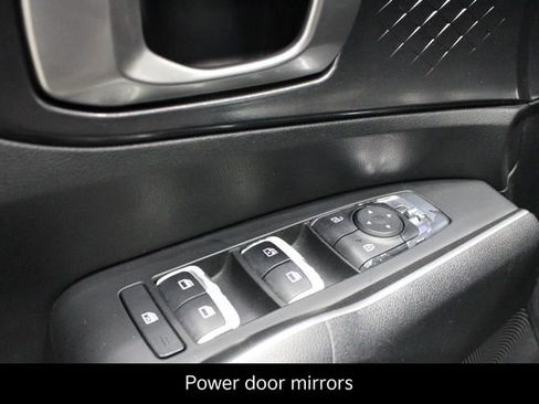 Used 2021 Kia Sorento LX image 17