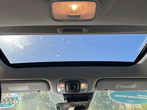 Certified 2024 Hyundai Elantra SEL w/ Convenience Package image 16