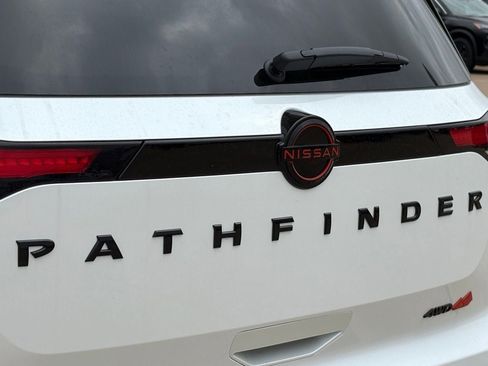 New 2026 Nissan Pathfinder Rock Creek image 8