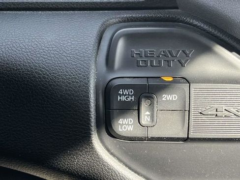 Used 2024 RAM 2500 Big Horn image 32