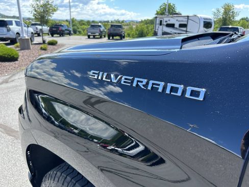 Used 2019 Chevrolet Silverado 1500 Custom w/ Custom Value Package AWD/4WD image 13