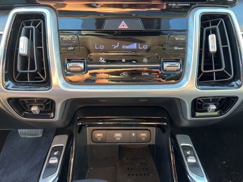 Used 2021 Kia Sorento SX image 26