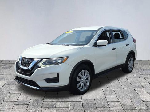 Used 2019 Nissan Rogue S FWD image 3