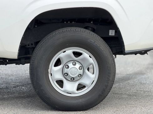 Used 2023 Toyota Tacoma SR RWD image 3