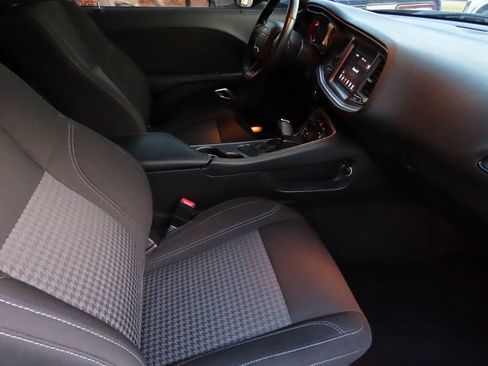 Used 2022 Dodge Challenger SXT w/ Blacktop Package image 11