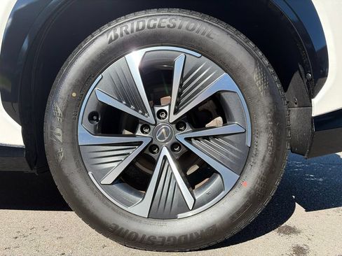 Used 2023 Lexus RZ 450e Premium w/ Technology Package AWD/4WD image 22