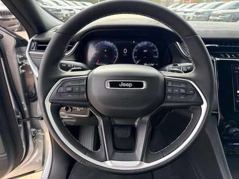New 2025 Jeep Grand Cherokee L Altitude RWD image 16