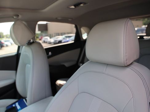 Used 2023 Hyundai Kona Limited w/ Cargo Package FWD image 18