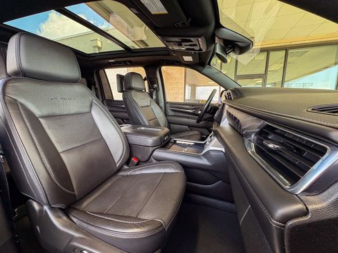 Used 2023 GMC Yukon XL Denali w/ Max Trailering Package AWD/4WD image 33