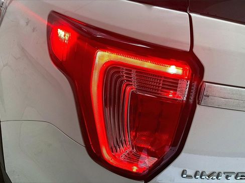 Used 2019 Ford Explorer Limited w/ Equipment Group 301A image 23