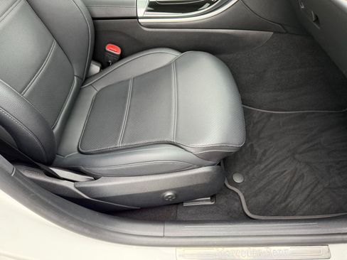 Used 2022 Mercedes-Benz C 300 Sedan image 14