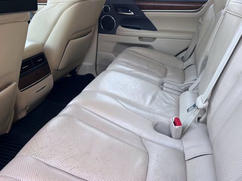Used 2017 Lexus LX 570 4WD image 14