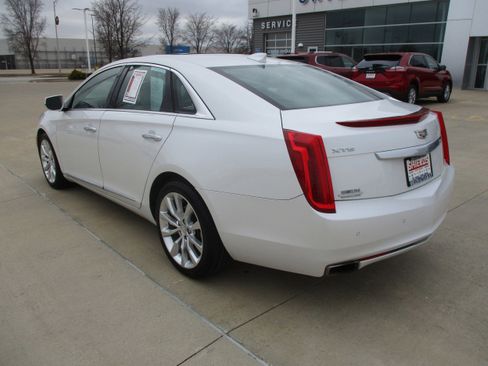 Used 2016 Cadillac XTS Luxury w/ Driver Awareness Package image 4