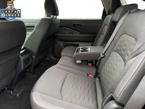 Certified 2025 Nissan Pathfinder SV AWD/4WD image 14