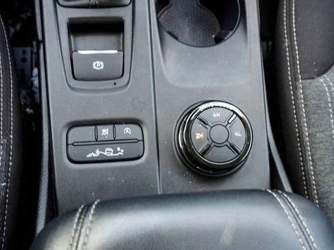 Used 2025 Ford Ranger XLT w/ FX4 Off-Road Package image 17