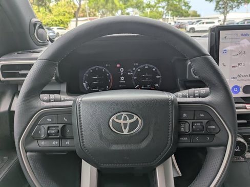New 2026 Toyota 4Runner Limited AWD/4WD image 31