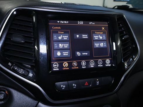 Used 2021 Jeep Cherokee Limited w/ Elite Package AWD/4WD image 34