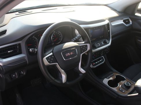 Used 2021 GMC Acadia SLE w/ Driver Convenience Package FWD image 16