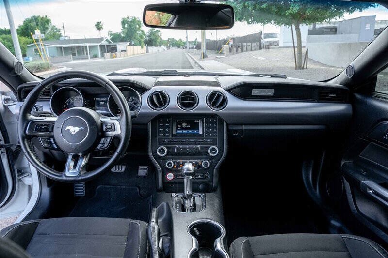 Used 2017 Ford Mustang GT RWD image 17