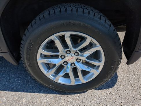 Certified 2021 GMC Sierra 1500 SLT w/ SLT Convenience Package image 33