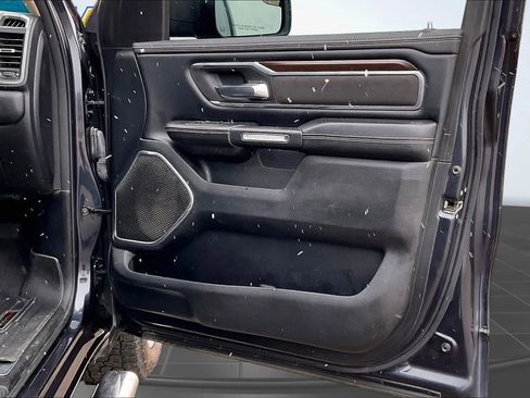 Used 2021 RAM 1500 Laramie AWD/4WD image 32