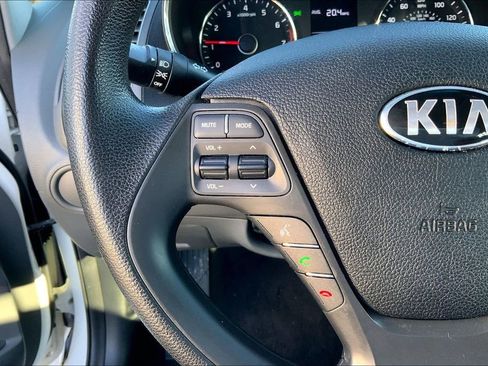 Used 2018 Kia Forte LX FWD image 17