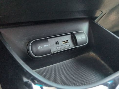 Used 2018 Kia Soul ! FWD image 31