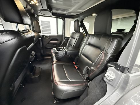 Used 2021 Jeep Wrangler Unlimited Rubicon w/ Uconnect 4C Nav & Sound Group image 21