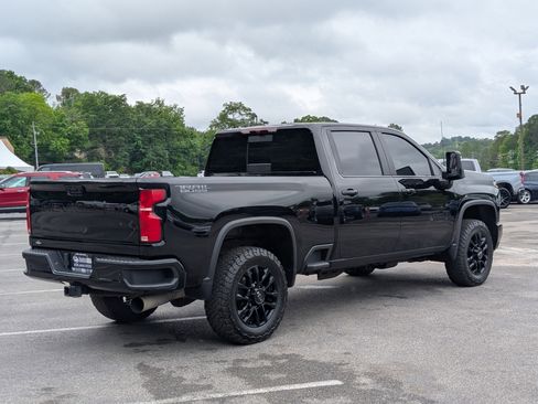 Used 2025 Chevrolet Silverado 2500 LT w/ Trail Boss Package AWD/4WD image 9