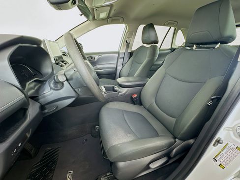 Used 2023 Toyota RAV4 LE image 13