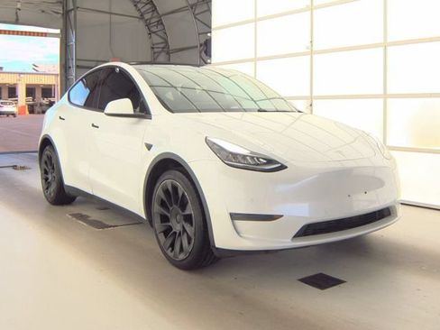 Used 2020 Tesla Model Y Long Range AWD/4WD image 3
