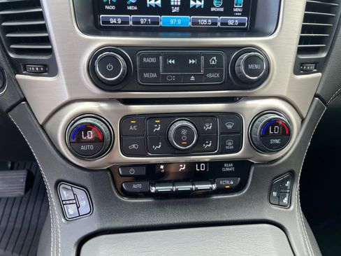 Used 2020 GMC Yukon Denali AWD/4WD image 19