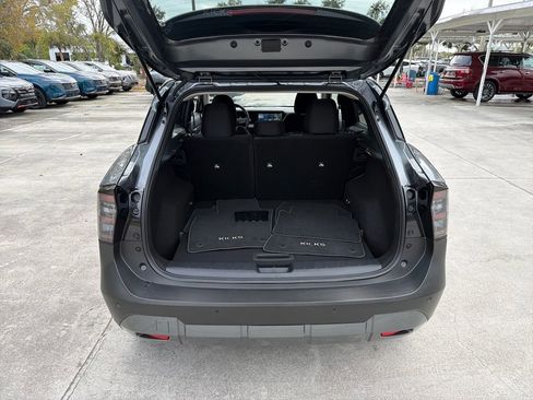 Used 2025 Nissan Kicks SV image 30