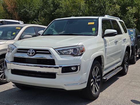 Used 2021 Toyota 4Runner Limited AWD/4WD image 2