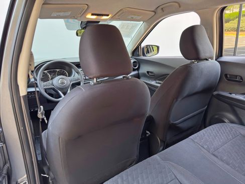 Used 2021 Nissan Kicks S FWD image 29