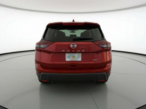 Used 2025 Nissan Rogue SV image 7