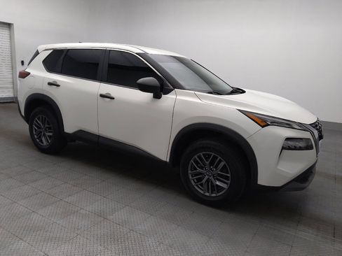 Used 2023 Nissan Rogue S image 11