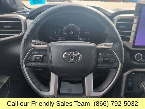 Used 2025 Toyota Tundra Limited AWD/4WD image 16