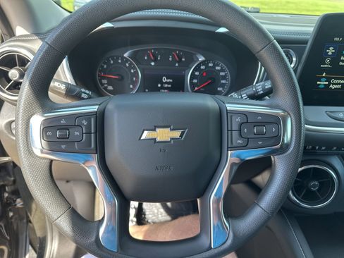 Used 2024 Chevrolet Blazer LT FWD image 12
