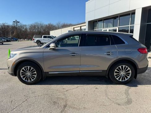 Used 2016 Lincoln MKX Select image 4