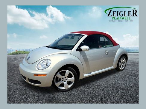 Used 2009 Volkswagen Beetle Blush FWD image 1