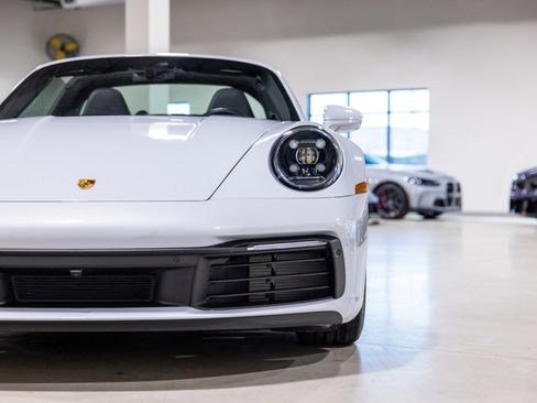 Used 2024 Porsche 911 Targa 4S w/ Premium Package image 21