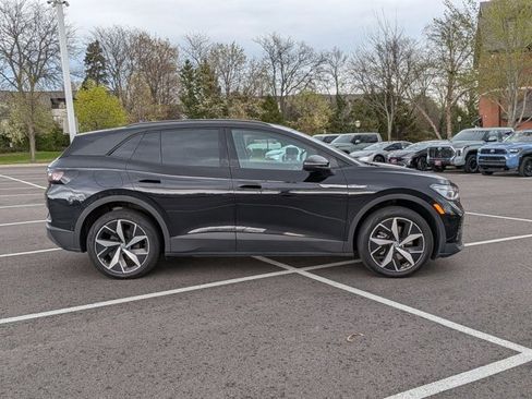 Used 2023 Volkswagen ID.4 Pro S image 4