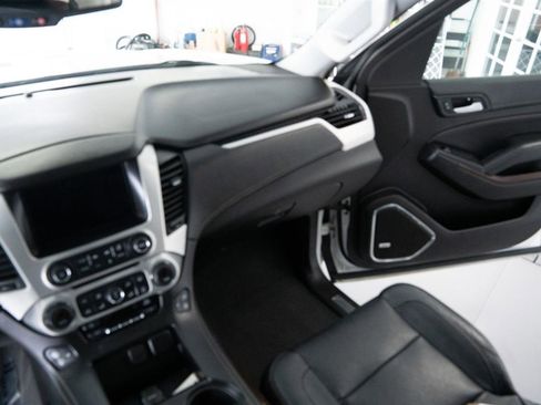 Used 2019 GMC Yukon XL SLT image 26