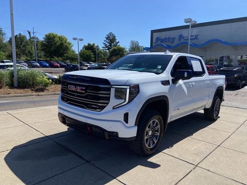 Used 2025 GMC Sierra 1500 AT4 AWD/4WD image 4